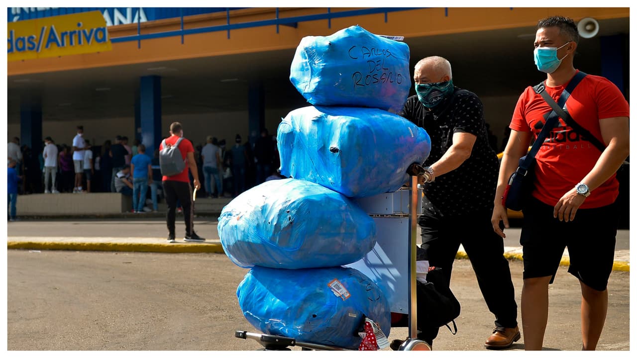 Nuevas reglas de la aduana cubana no permiten la llegada de equipaje sin pasajeros a la isla