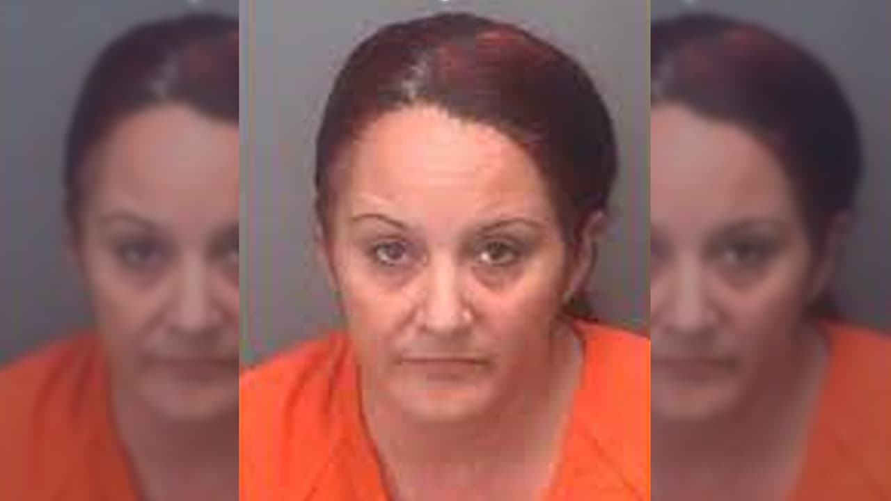 Acusan a mujer de Pinellas Pak de fraude; utilizó la tarjeta de crédito de su trabajo para pagar una boda