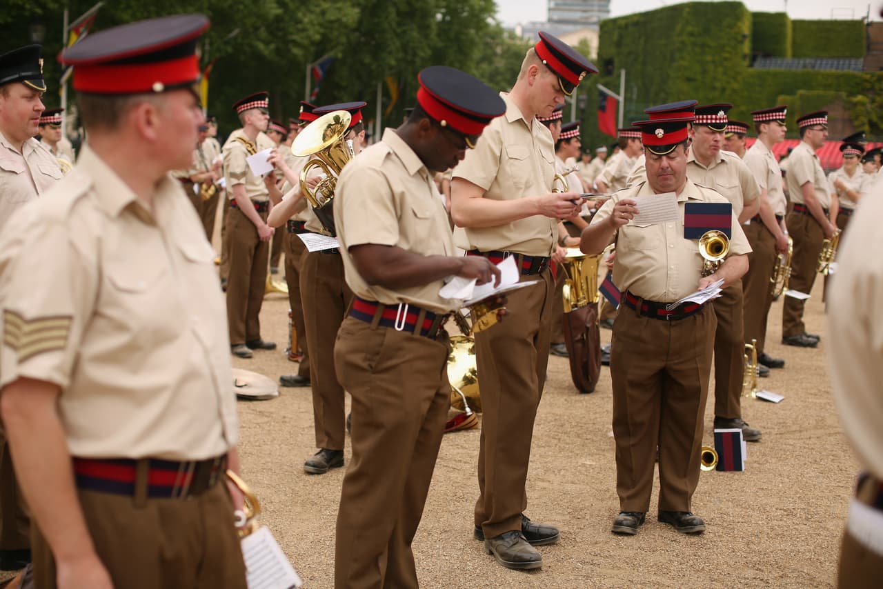 En algún momento del evento religioso, los trompetistas estatales de la Banda de Caballería real ejecutarán una fanfarria, compuesta para la ocasión por el comandante en jefe de las bandas de la división de la Casa Real, el teniente coronel Darren Wolfendale.