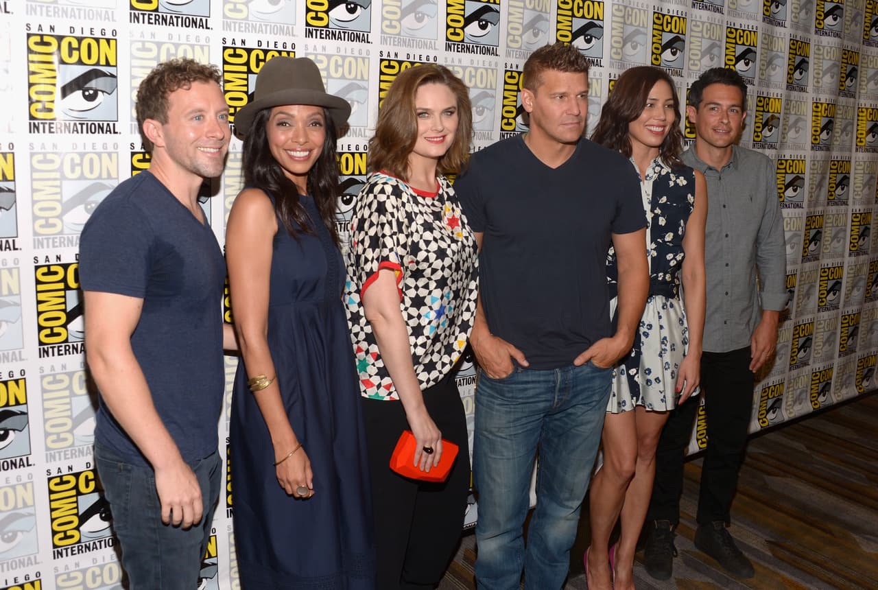 El elenco del serial 'Bones'.