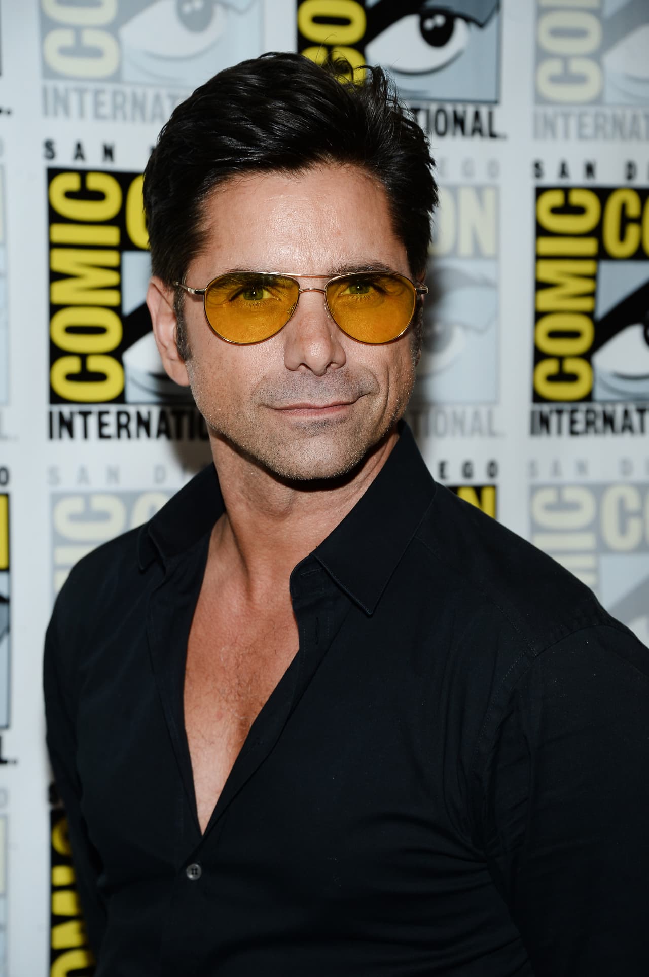 John Stamos también entra al programa 'Scream Queens' como un tétrico doctor.