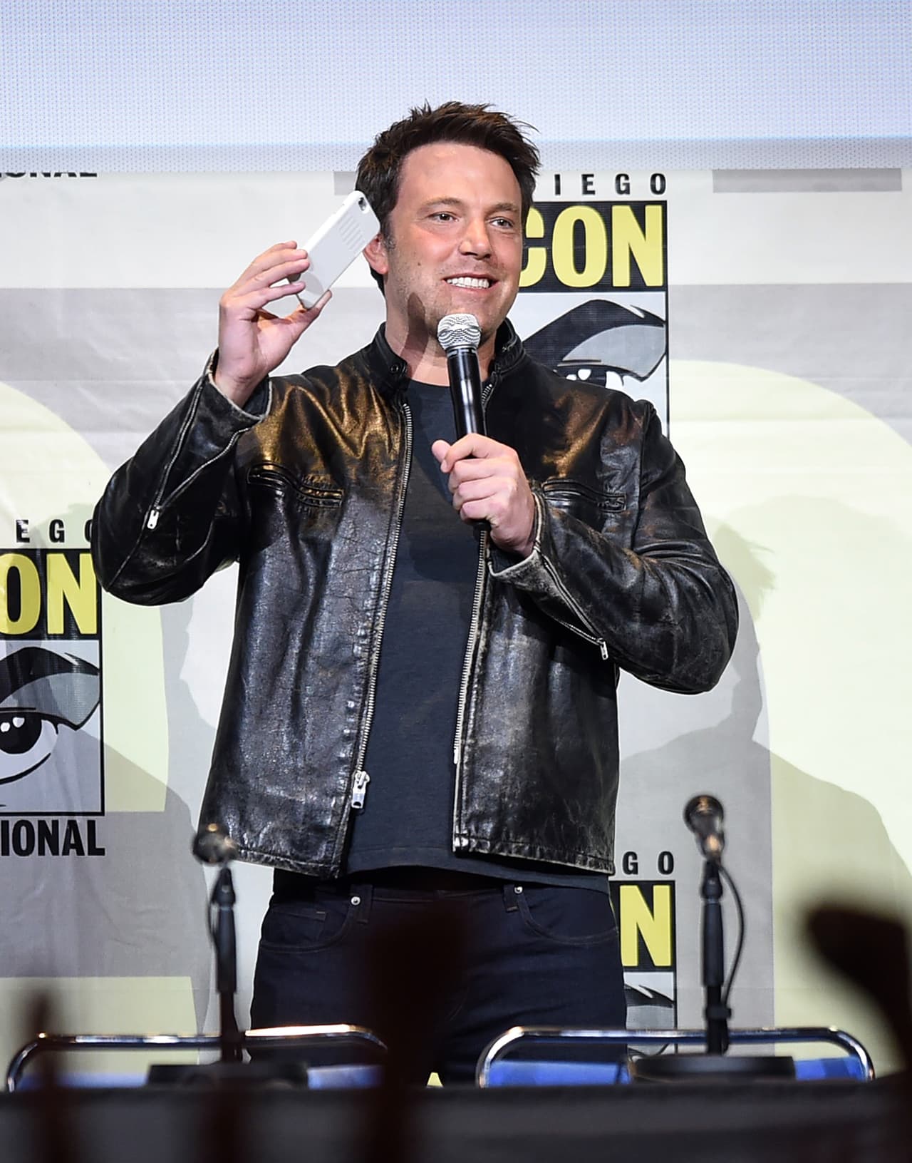 Ben Affleck le sacó foto a las cientos de personas en el público.