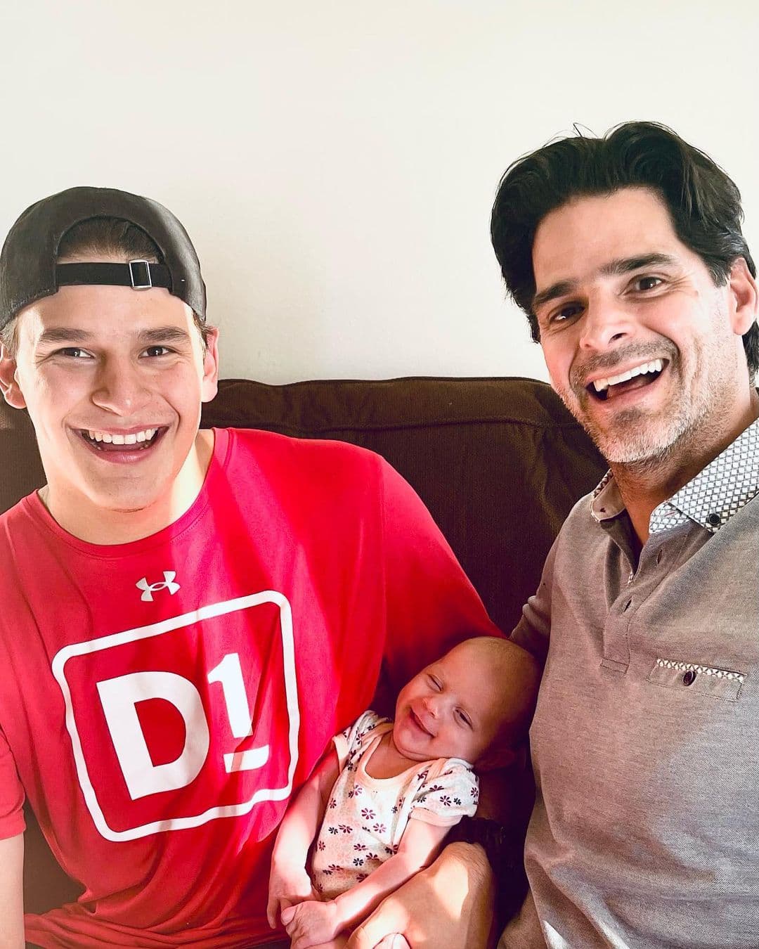 Fue precisamente el actor de 48 años quien, en octubre del año pasado, reveló que su primogénito no deseaba ser padre a sus 22 años.
<br>