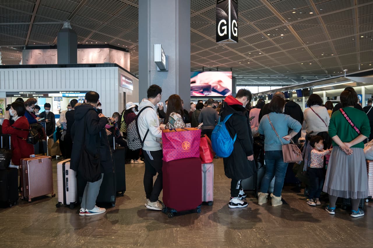 “Continúa con síntomas, pero mejorando”: médico de la mujer de Chicago con el coronavirus