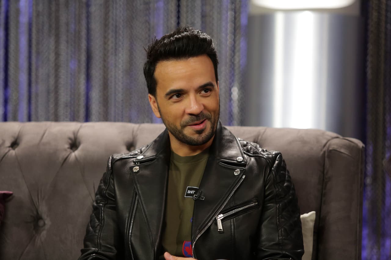 Aunque su ensayo fue a puerta cerrada, Luis Fonsi visitó nuestro set digital.
