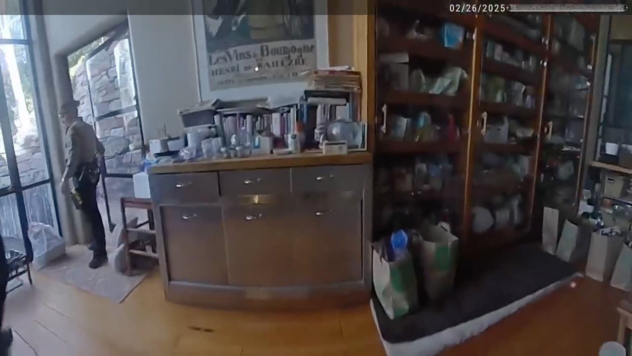 Según el historial digital, Arakawa buscó información sobre sus síntomas días antes de fallecer, lo que sugiere que sospechaba estar gravemente enferma. El Departamento de Salud de Nuevo México realizó una evaluación de riesgo tras el hallazgo, identificando zonas contaminadas y amenazas biológicas.