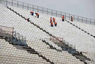 Fanático murió tras golpe con inodoro en estadio de Brasil