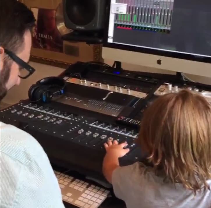 ¿Crees que el pequeño Matthew se parece a su mamá o a su papá?