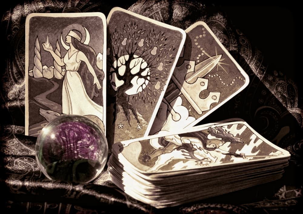 El Tarot es mucho más que un juego de naipes que ha sido objeto de estudio por muchos investigadores serios a lo largo de la historia.