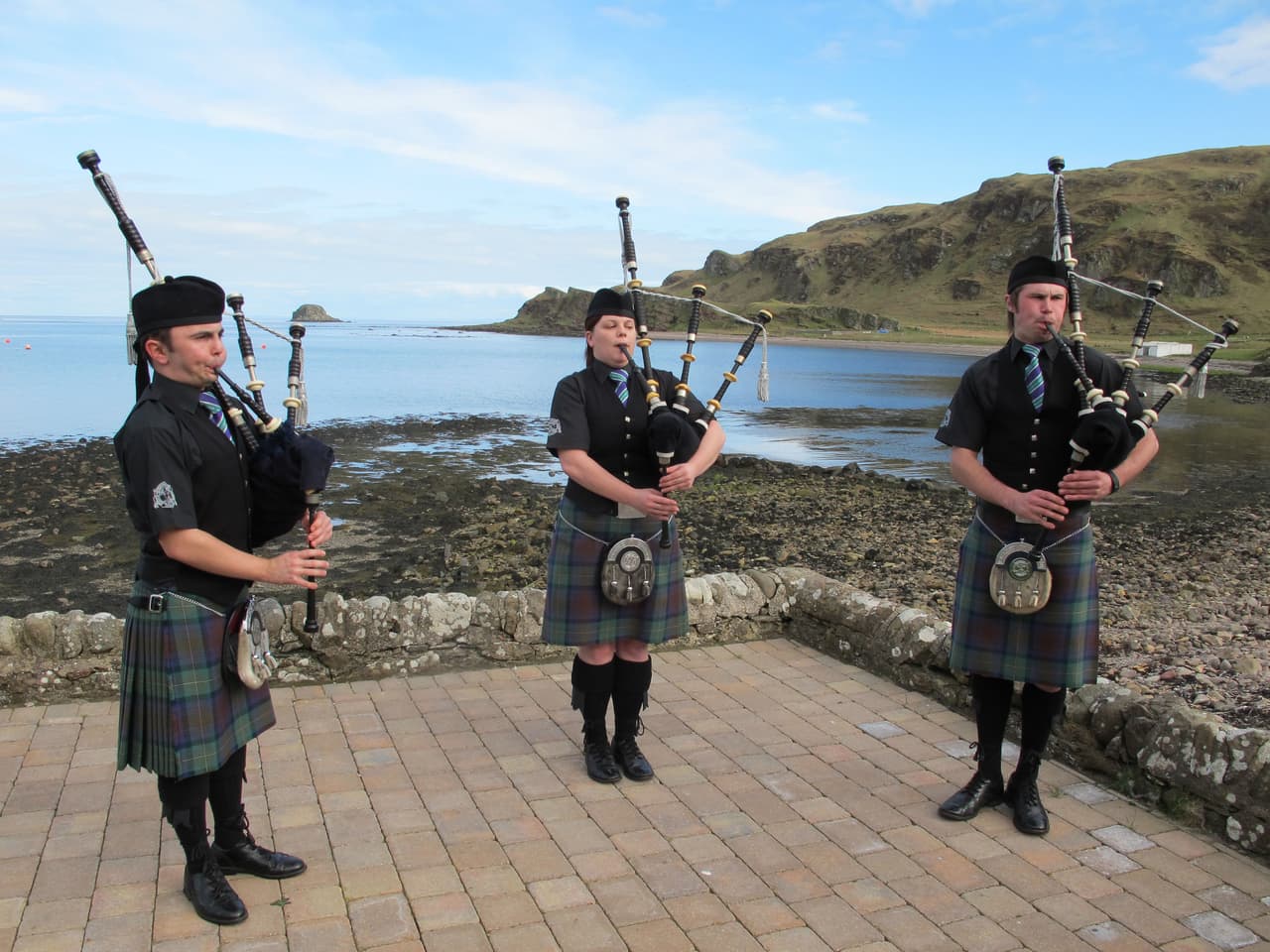 Además, hay una gran variedad de vida animal, pues ahí se encuentra un observatorio aviar privado.