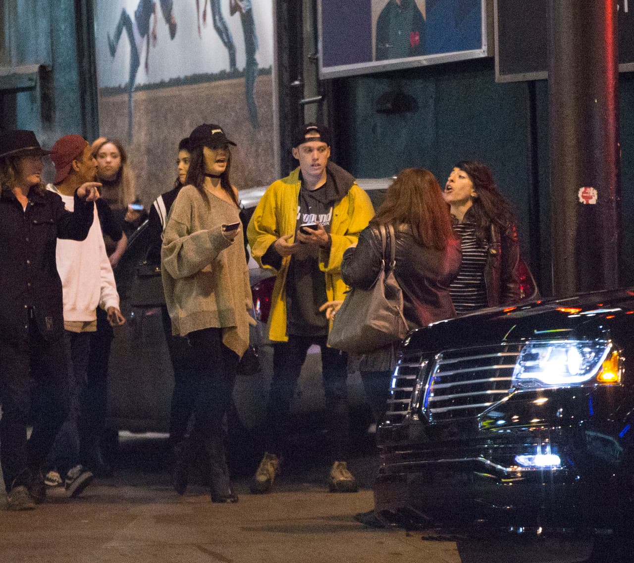 Pero, ¿No iba Kendall un poco fachosita para la ocasión?