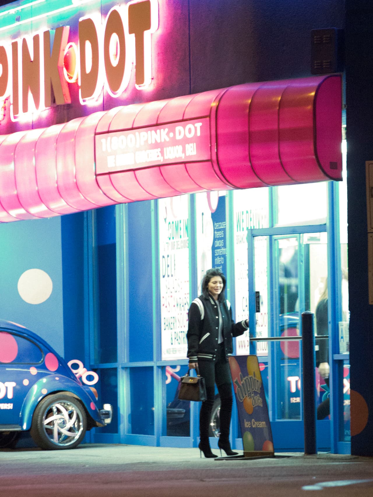 Seguramente la socialité tenia hambre.