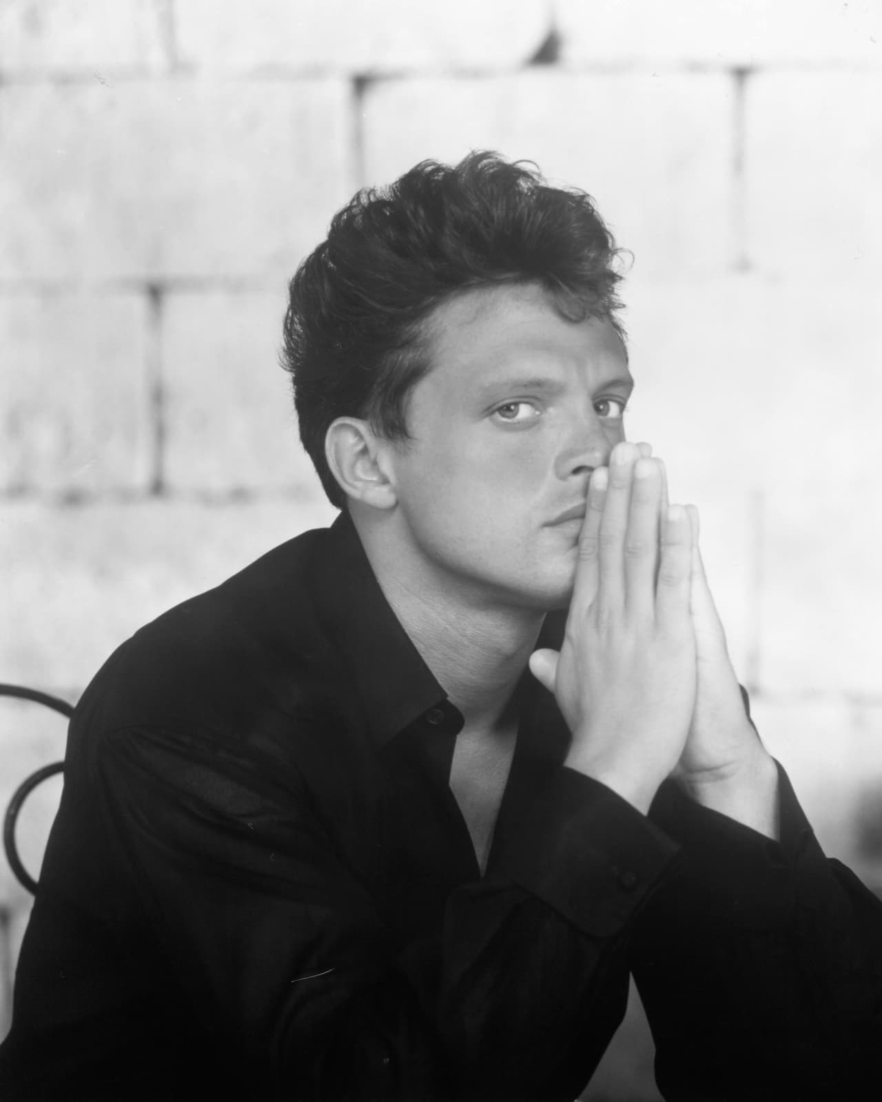 A partir de entonces, el hijo de Luis Rey y Marcela Basteri se enfocó de lleno en su carrera musical, la cual lo ha llevado a ganar más de 120 premios en diversas entregas.