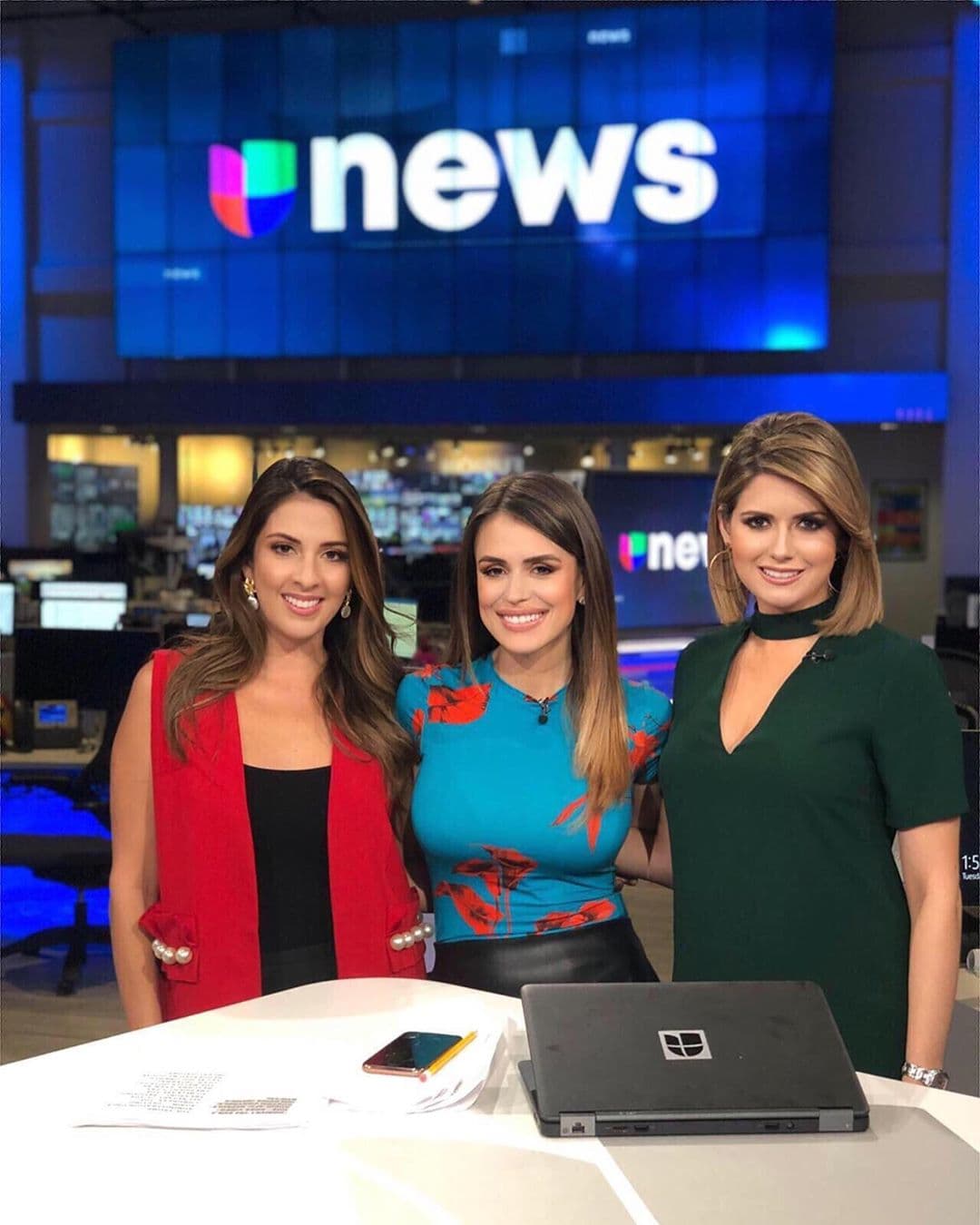 "Que nos ibamos a imaginar en el 2005 cuando eramos internas de Univision en Aquí y Ahora que unos cuantos años después estaríamos juntas en Despierta América y Univision News, haciendo lo que siempre soñamos", señaló la periodista hondureña.