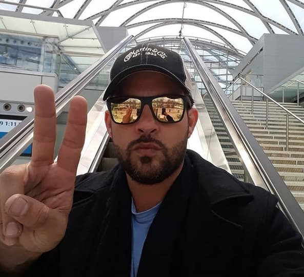 "Tengo que hablar con Gerardo 
<b>para consultarle a él cualquier cosa </b>que yo vaya a compartir con ustedes, porque acuérdense que él es el que está en el medio artístico", dijo.
<br>