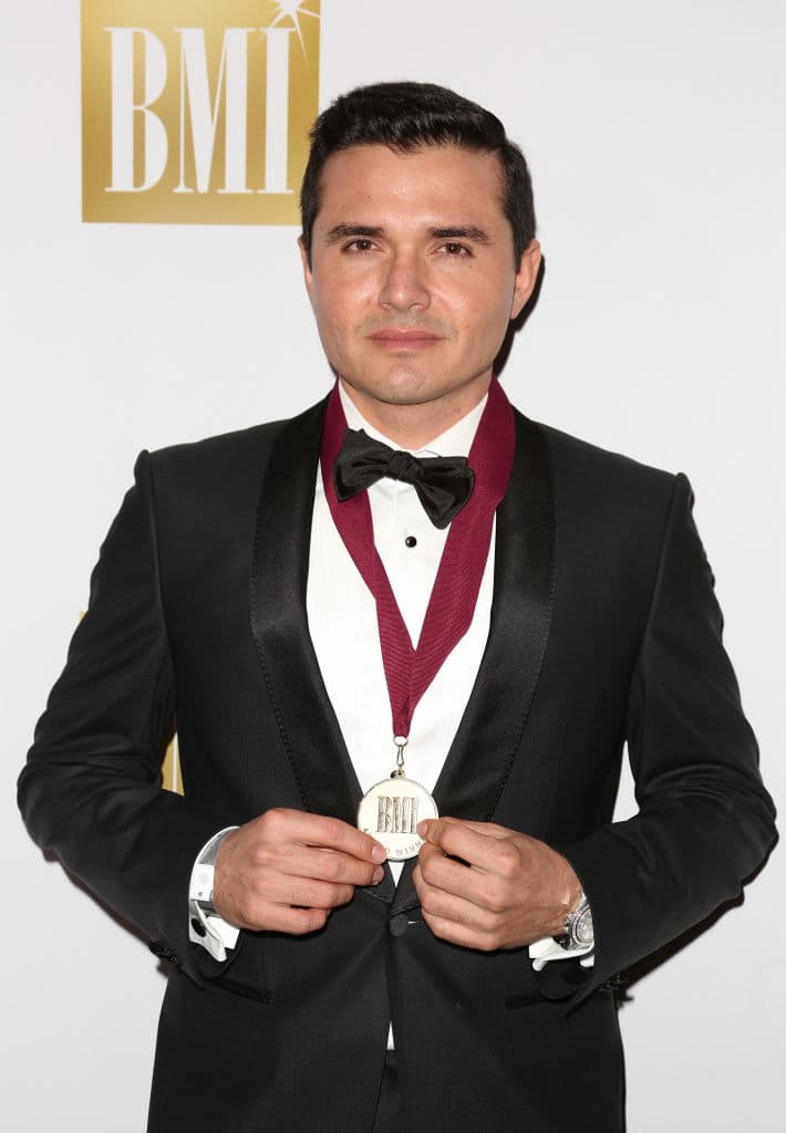 Con la ayuda de los abogados, Palencia demostró ante los juzgados que el tema es de su inspiración por lo que quedó libre de todo problema legal en marzo de este año, según publicó Bandamax.