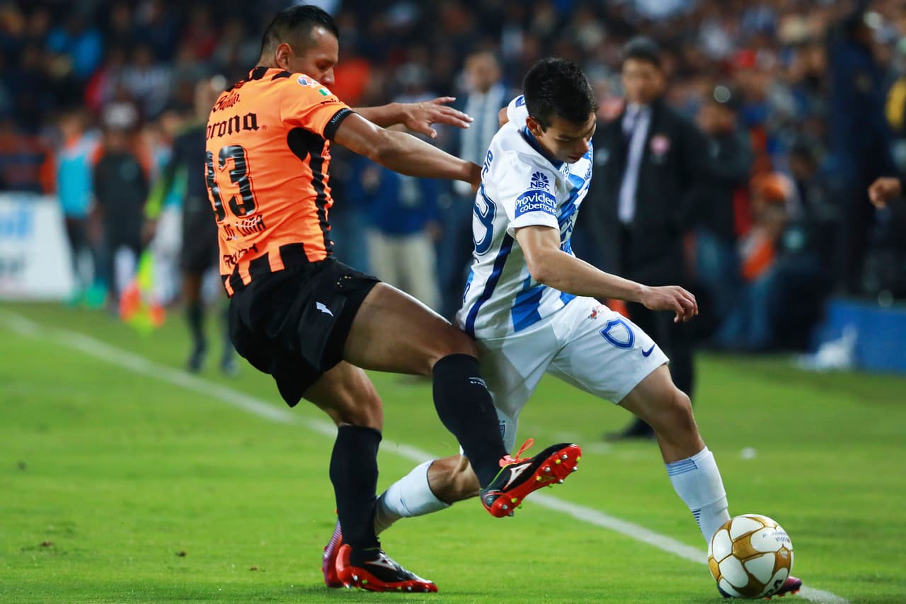 En abril de 2016, Pachuca firmó con 'Chucky' un contrato hasta 2020 con cláusula de rescisión a 20 millones de euros, cifra que fue pagada por el Manchester City.