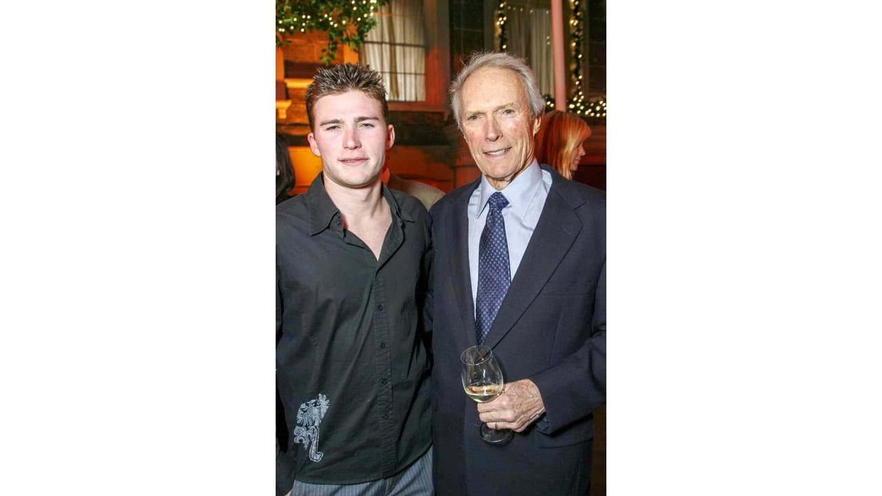 Padre e hijo en el estreno de 'Gran Torino' en diciembre de 2008.