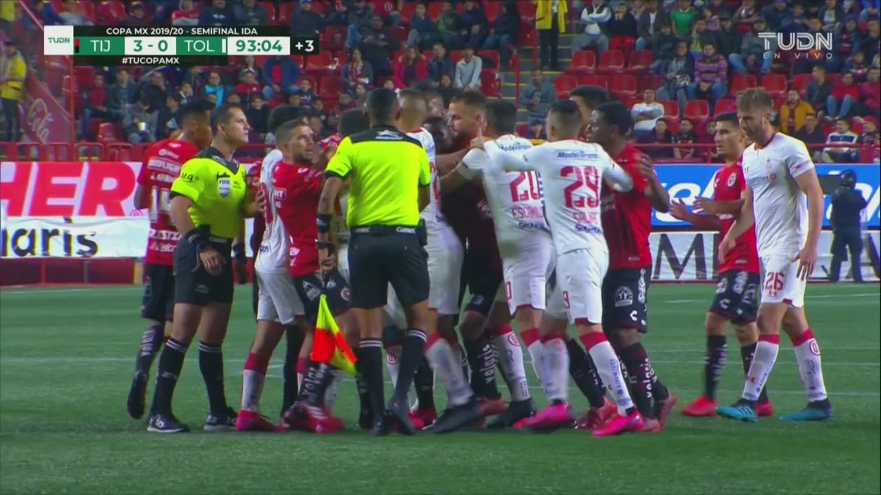 Se encienden los ánimos y se arma la cámara húngara en Tijuana