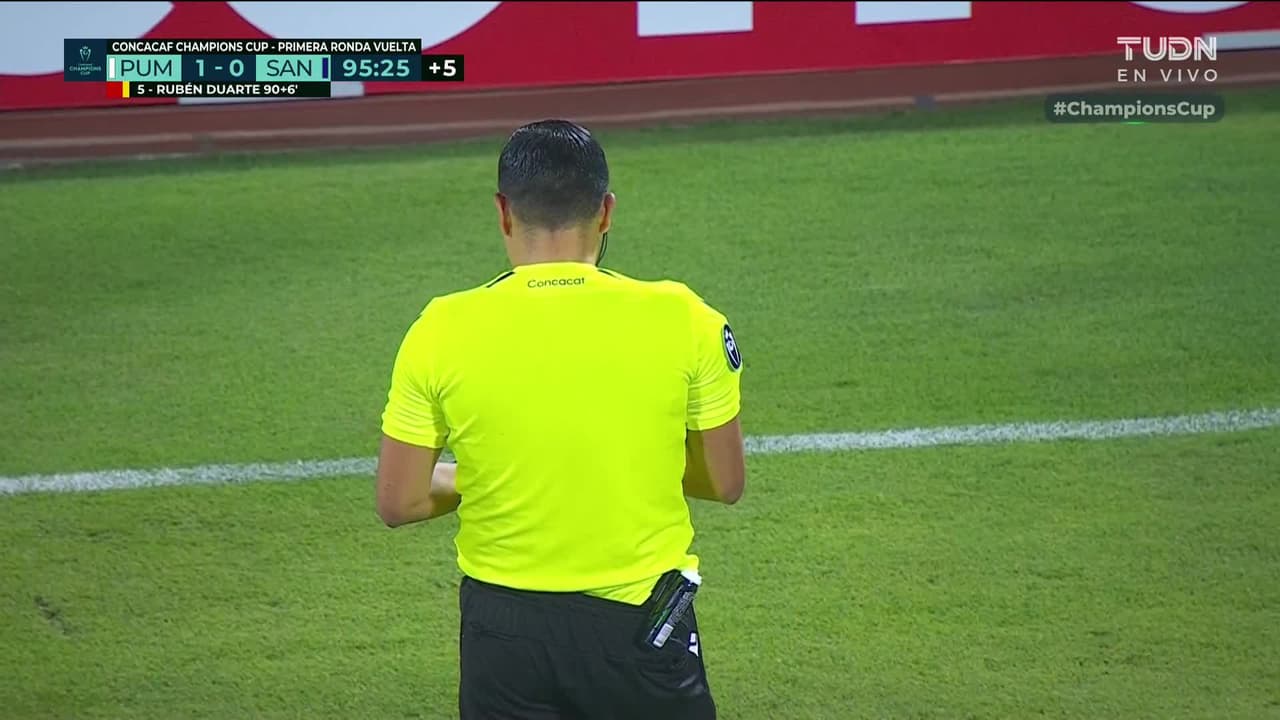¡Tarjeta Roja! Rubén Duarte recibe la segunda amarilla y se va del juego.