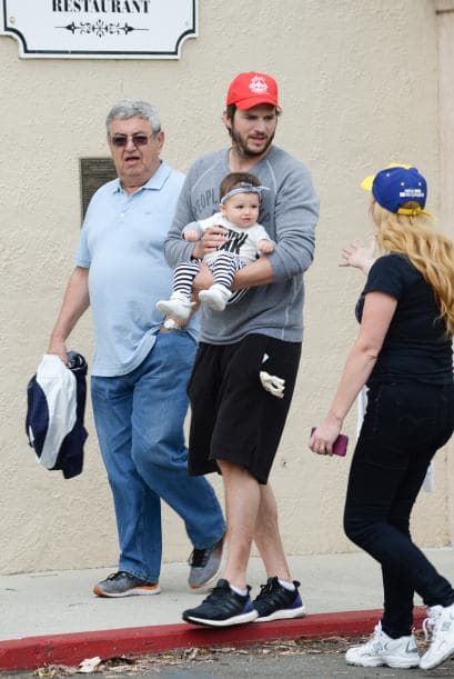 Una fan se acercó a pedirle una foto.