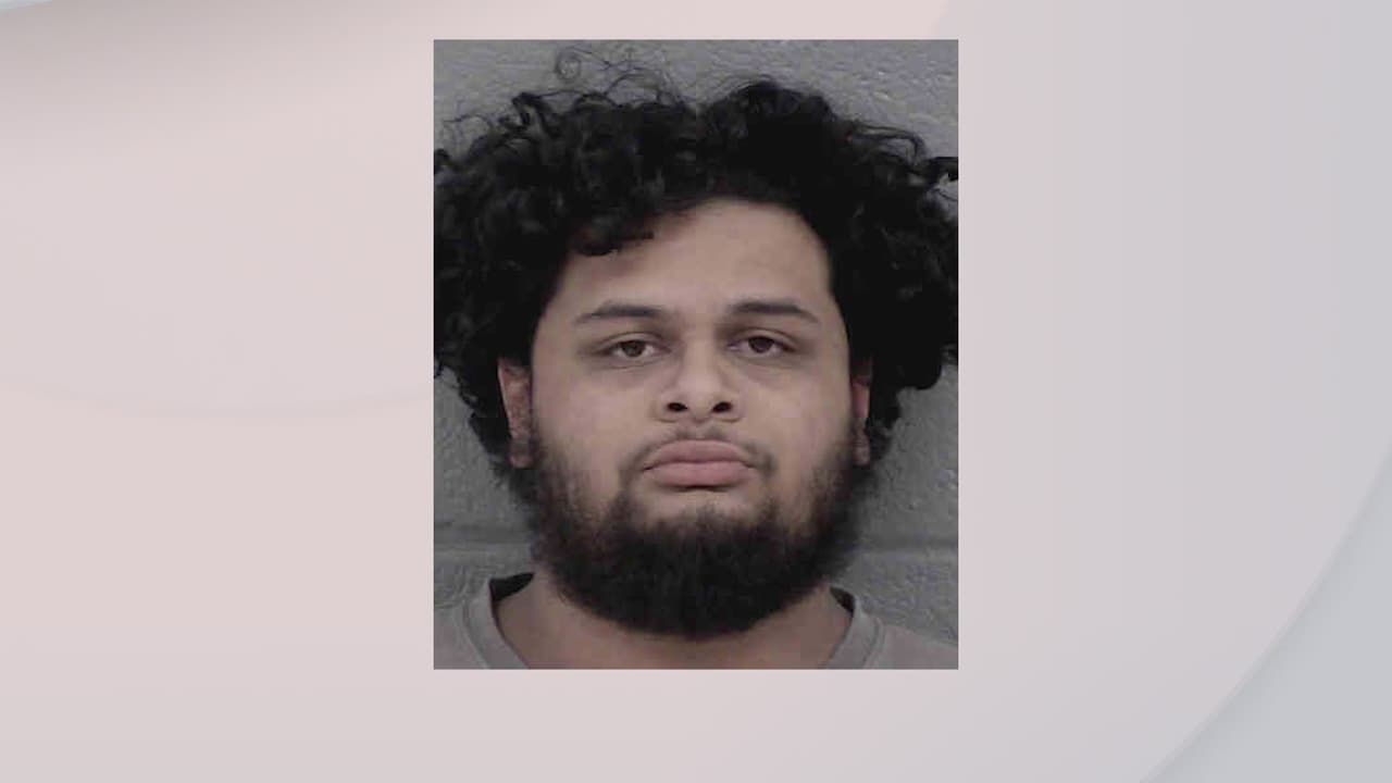 Padre hispano afronta cargos tras agredir a hija de dos meses