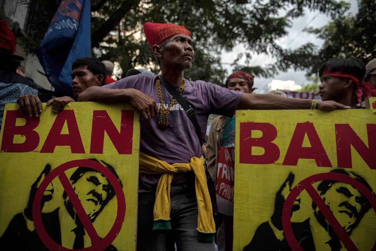 Pero más allá de la cumbre, buena parte de la atención se dirigirá a la cita con Duterte, quien es objeto de serios señalamientos de organizaciones de derechos humanos por feroz la campaña antidrogas que lleva a cabo y que según denuncian varias organizaciones, ha dado pie a miles de ejecuciones extrajudiciales de sospechosos.