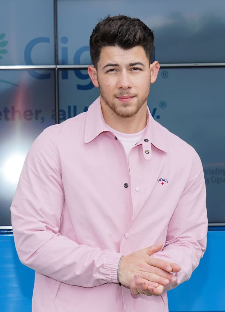 <b>Nick Jonas</b>
<br>Todos pensarían que Nick Jonas se volvió famoso por su participación en la banda Jonas Brothers, no obstante, no fue así.