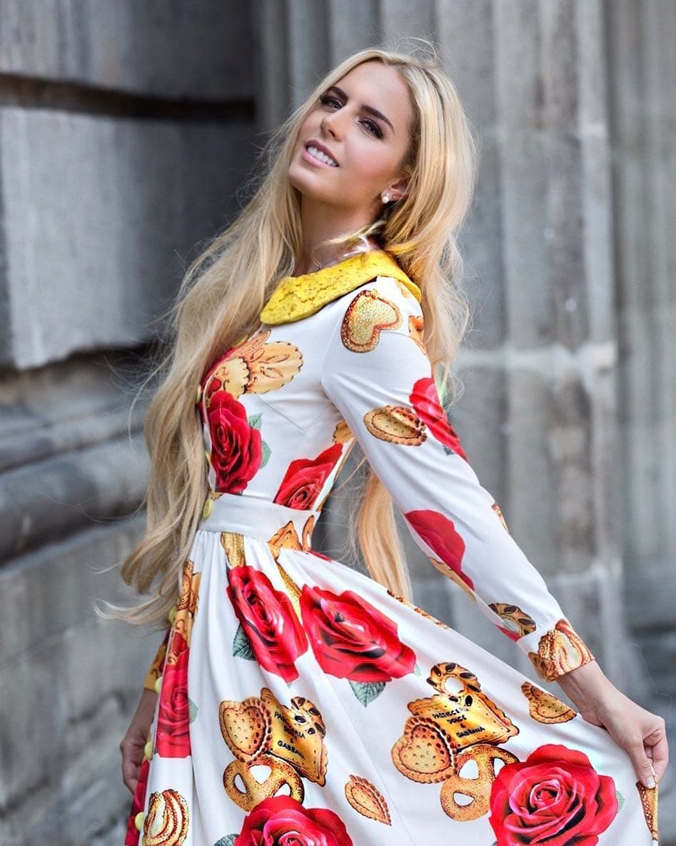 Hace unos días, causó furor un
<a href="https://www.univision.com/famosos/esto-es-lo-que-opinan-los-angeles-azules-de-que-pena-nieto-no-sepa-bailar-cumbia-con-tania-ruiz-fotos">video de Enrique Peña Nieto y Tania Ruiz</a> en donde se les aprecia bailando al ritmo de una cumbia de Los Ángeles Azules.