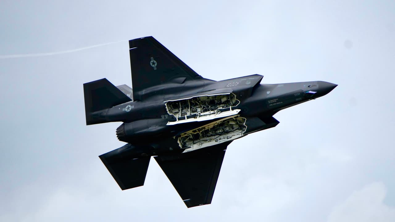 Hallan los restos del avión de combate F-35 valorado en $100 millones que desapareció misteriosamente 
