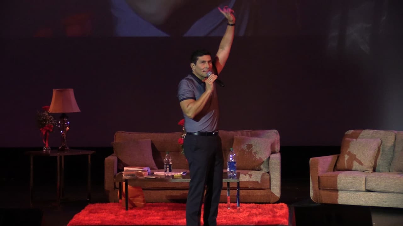 "No te enganches" es el nombre de la conferencia con la que el doctor llegó a Sacramento como parte de una gira nacional. La frase, según él, simboliza olvidar las cosas negativas que nos han pasado.