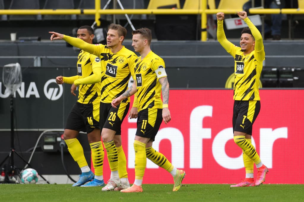 Ante la falta de Erling Braut Haaland, Jadon Sancho responde con un doblete y el Dortmund vence 3-2 al RB Leipzig.