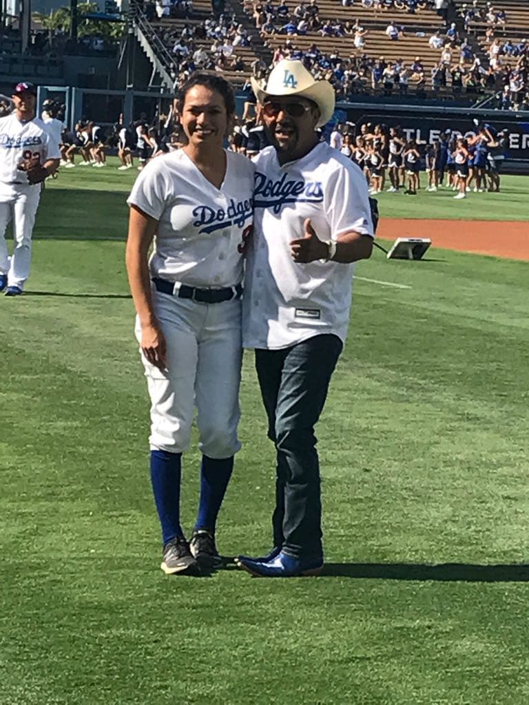 No sin antes practicar su lanzada y estar listos para el 'first pitch'.
