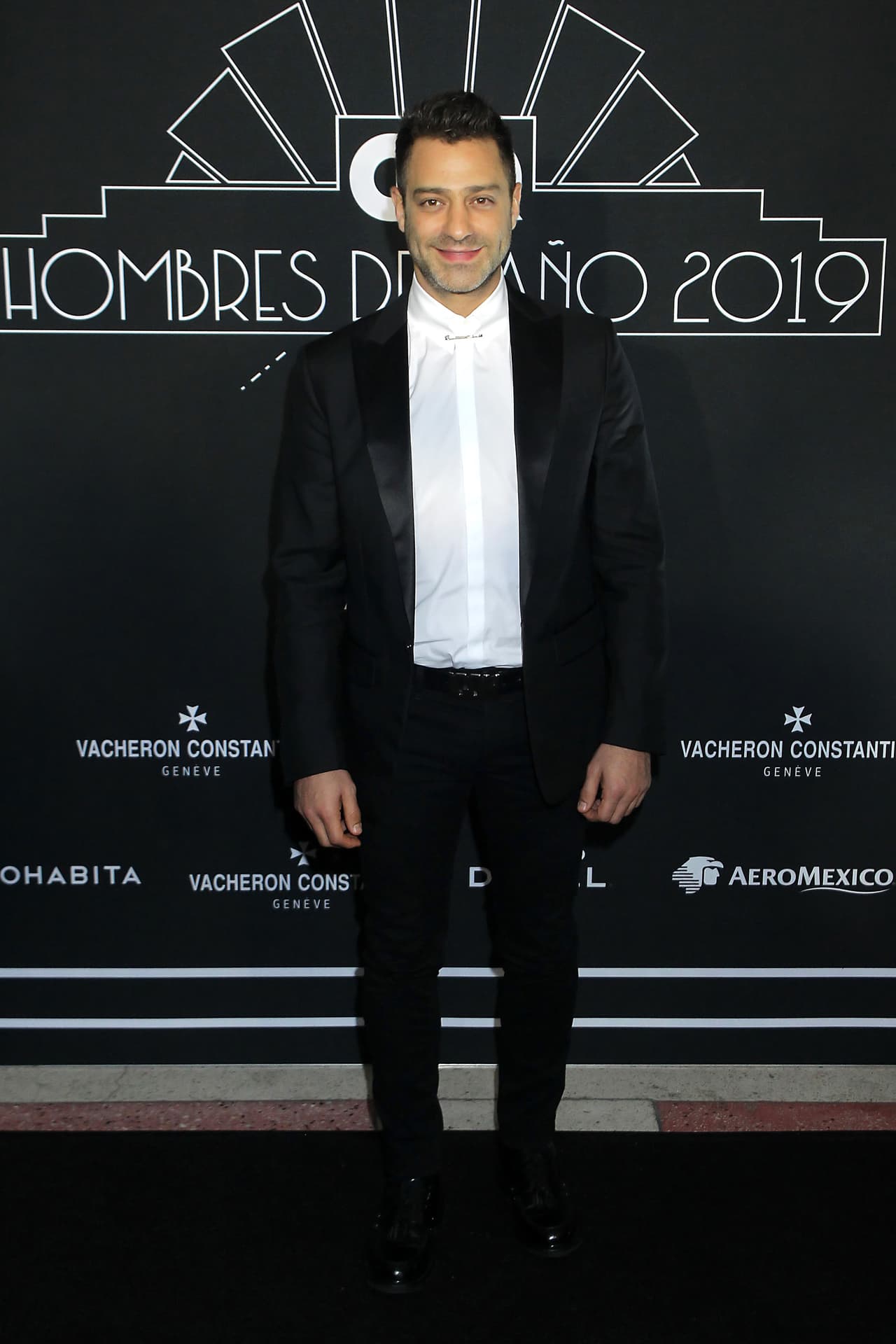 Inicialmente, el juez Jorge Antonio Medina Gaona concedió el amparo con un pago de
<b>88 mil pesos (4,646 dólares)</b>. Los hermanos Borovoy impugnaron esa cantidad y consiguieron que el miércoles 18 el Primer Tribunal Colegiado Penal lo redujera a
<b>30 mil pesos (1,584 dólares)</b> por cada uno.
<br>