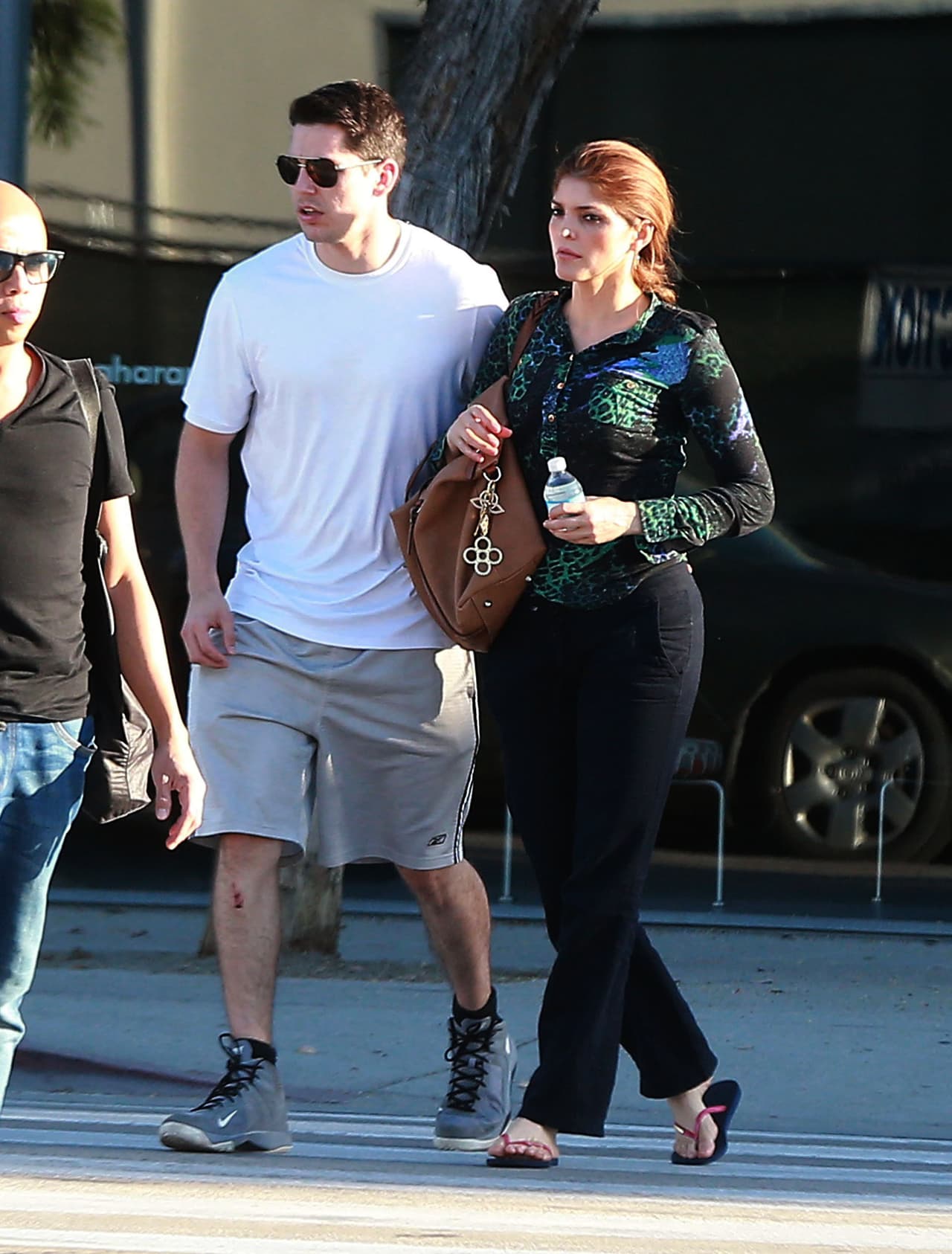 Su actual pareja vive con ella. Pocas veces se les ve juntos ya que la cantante ha dicho que su novio prefiere reservar su vida personal. Durante esta cuarentena por el coronavirus se le ha visto en algunas 
<b><a href="https://www.univision.com/entretenimiento/ana-barbara-tiene-pareja-y-ya-hasta-convive-con-sus-hijos" target="_blank">fotos junto a sus hijos. </a></b>
<br>