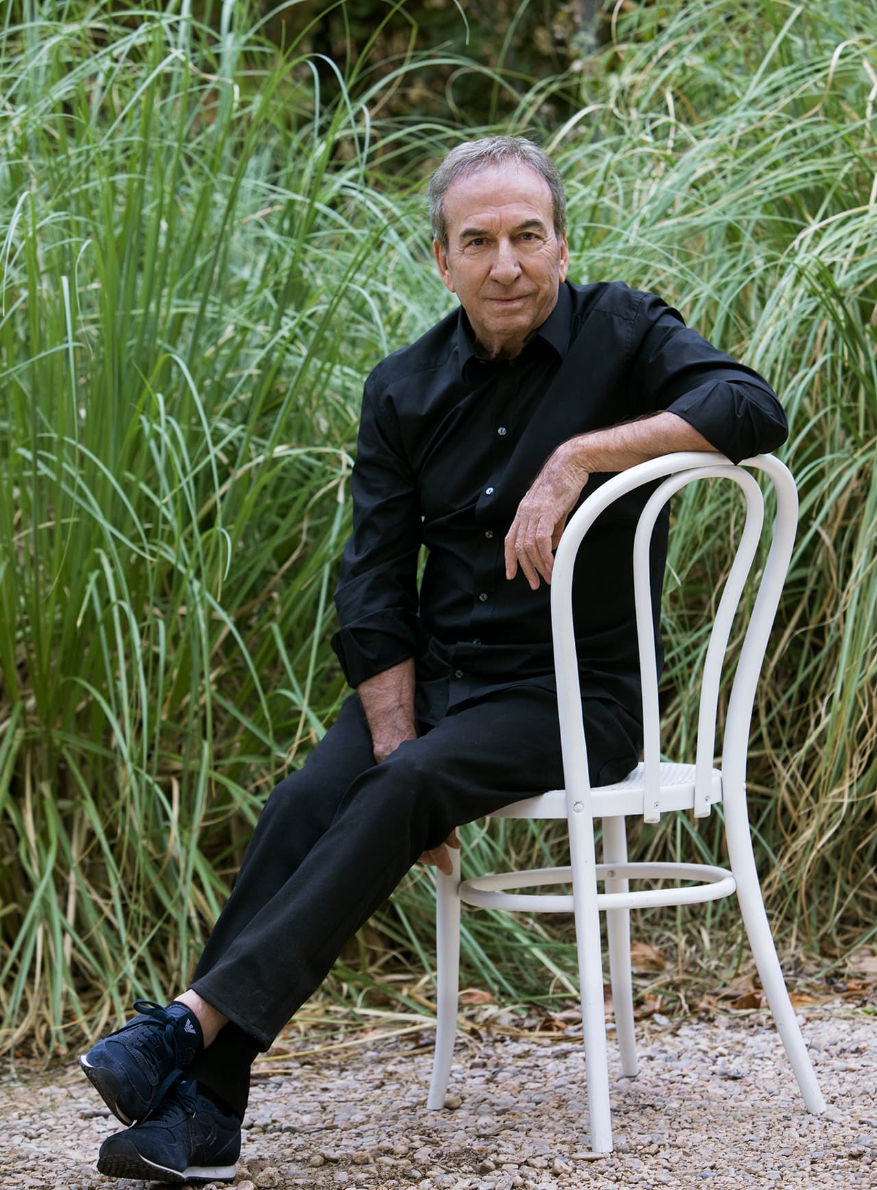 El mismo caso con 
<b>José Luis Perales</b>, quien se enlazará desde Madrid, España.