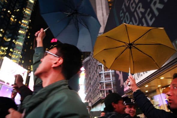 "¿Como puede uno quedarse indiferente?" se preguntó Laurie Wen, oriundo de Hong Kong y quien fue uno de los responsables de organizar la manifestación.