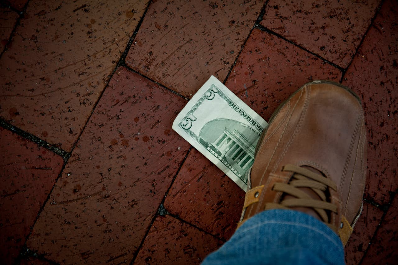 Las energías que recibes de los movimientos cósmicos imperantes en tu horóscopo chino durante esta etapa del año 2015 auguran un período de aumentos graduales en tu economía, recuperación de algo que se había perdido, un dinero extraviado, un pago atrasado.