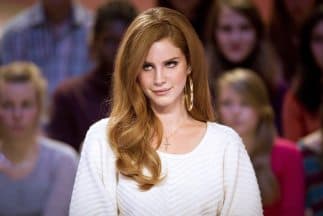 El pasado 20 de febrero la cantante estadounidense 
<b>Lana del Rey</b> anunció que 
<b>canceló su gira por Europa</b> tras haber "perdido completamente su voz", dijo a través de un comunicado que reportó 
<a href="https://www.efe.com/efe/america/cultura/lana-del-rey-cancela-su-gira-en-europa-al-perder-completamente-la-voz/20000009-4178428" target="_blank">EFE</a>. La intérprete de 'Summertime sadness' informó a sus seguidores que no podrá estar en los escenarios por lo menos durante cuatro semanas.