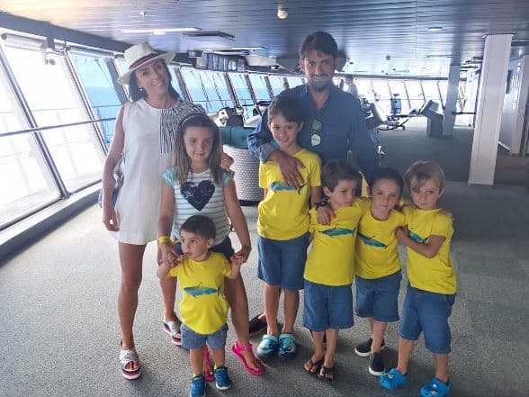 El año pasado, la pareja recibió a su sexto hijo, el cual lleva por nombre Bosco y vino a acrecentar la ya numerosa familia.