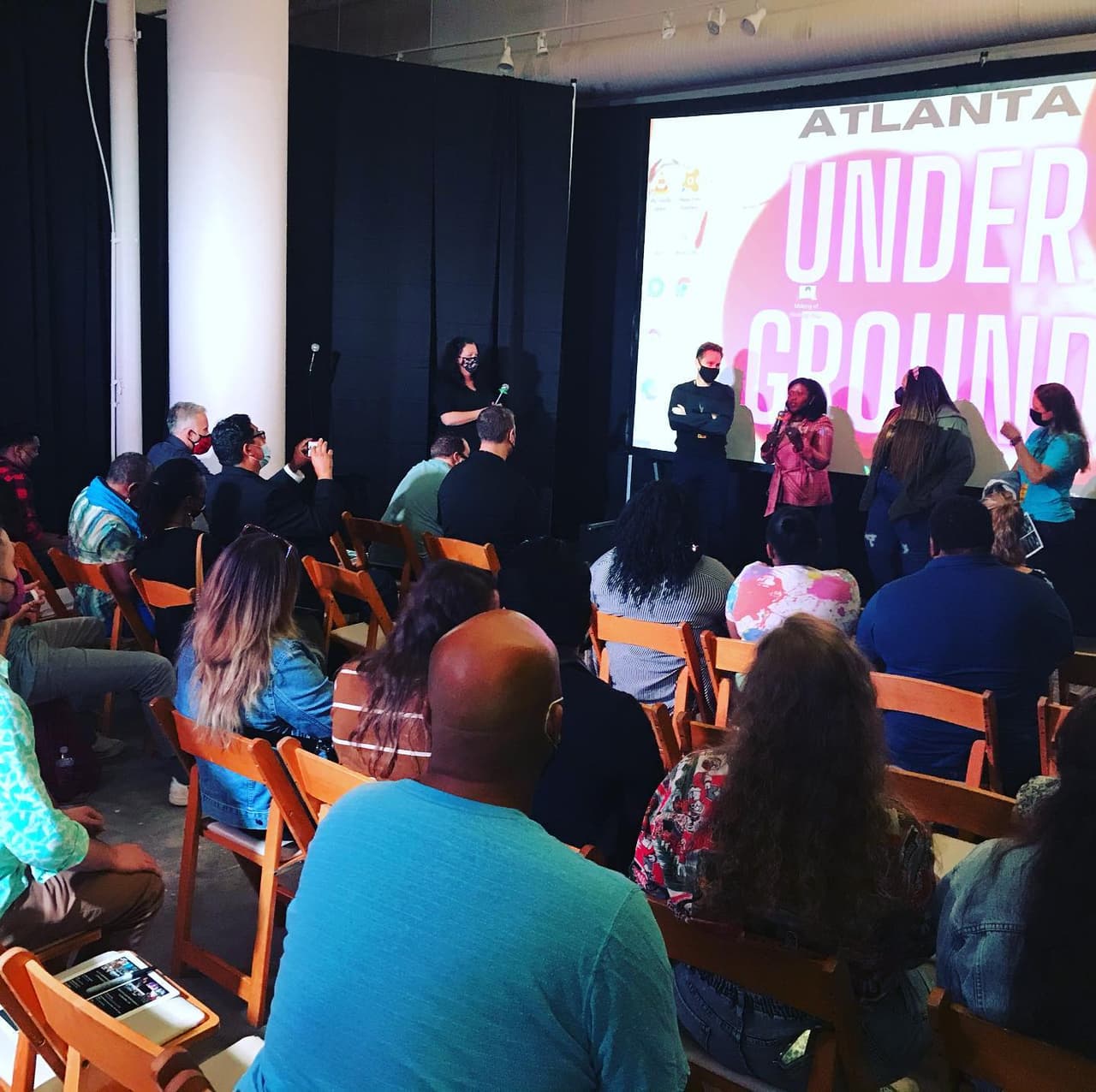 <b>Evento</b>: Atlanta Underground Film Festival
<br>
<b>Fechas</b>: 3 al 6 de agosto
<br>
<b>Lugar</b>: RoleCall Theater. 675 Ponce De Leon Avenue NE. Suite E186. Atlanta, GA. 30308
<br>
<b>Sitio web</b>: 
<a href="https://auff.org/">https://auff.org/</a> 
<br>
<br>Desde 2004, el Festival ha servido como un foro donde los cineastas independientes prosperan fuera de la industria convencional.