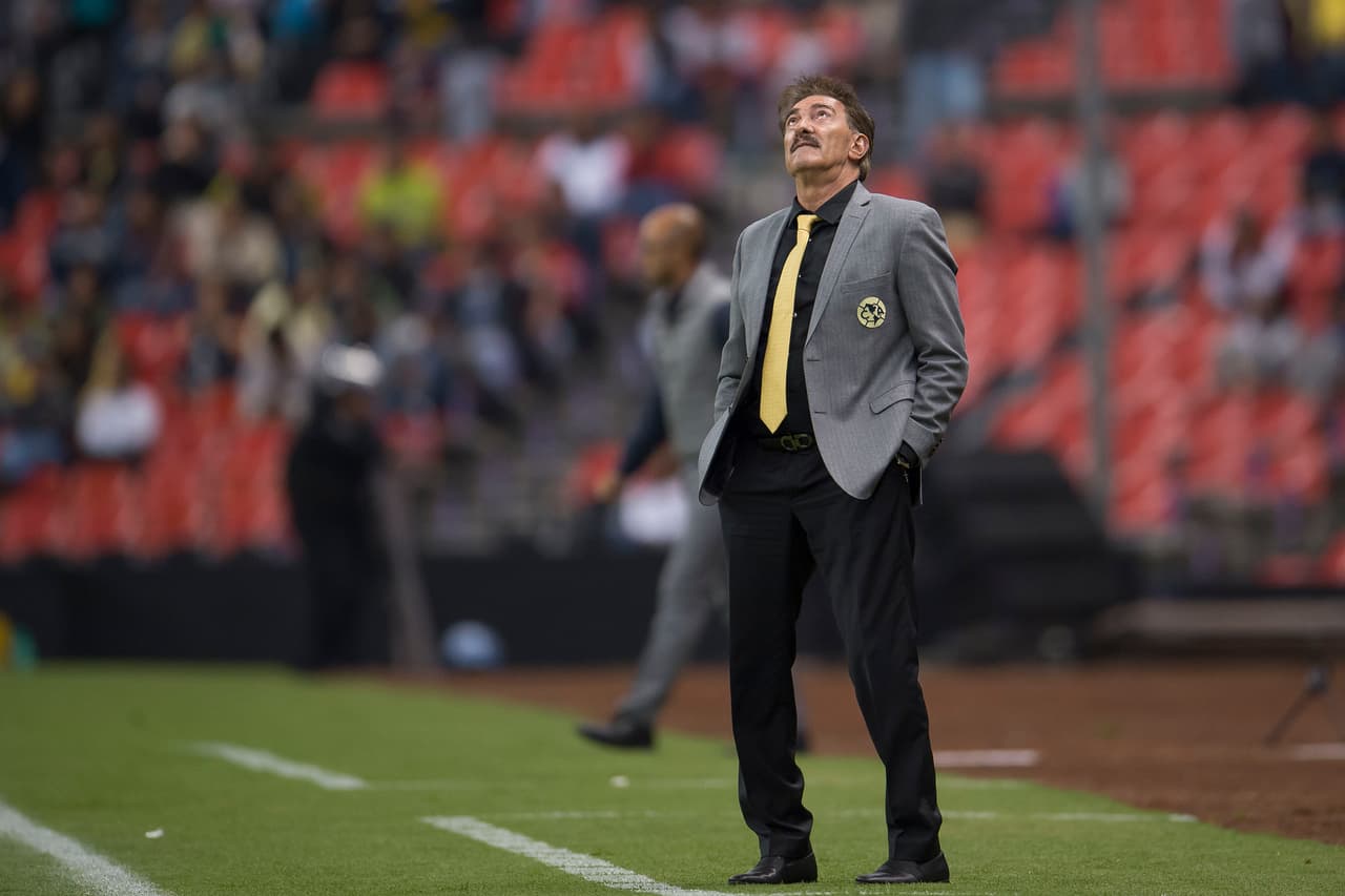 ¿Ricardo La Volpe recorre el mismo trágico camino que Ignacio Ambriz?