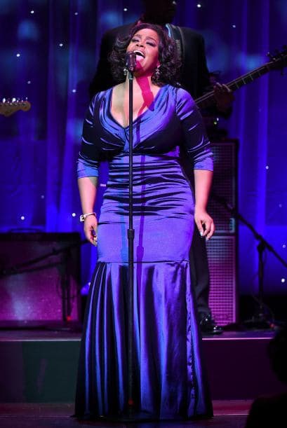 9. No des información de más. Evita los bordados, los volados y los detalles extra. Menos es más.