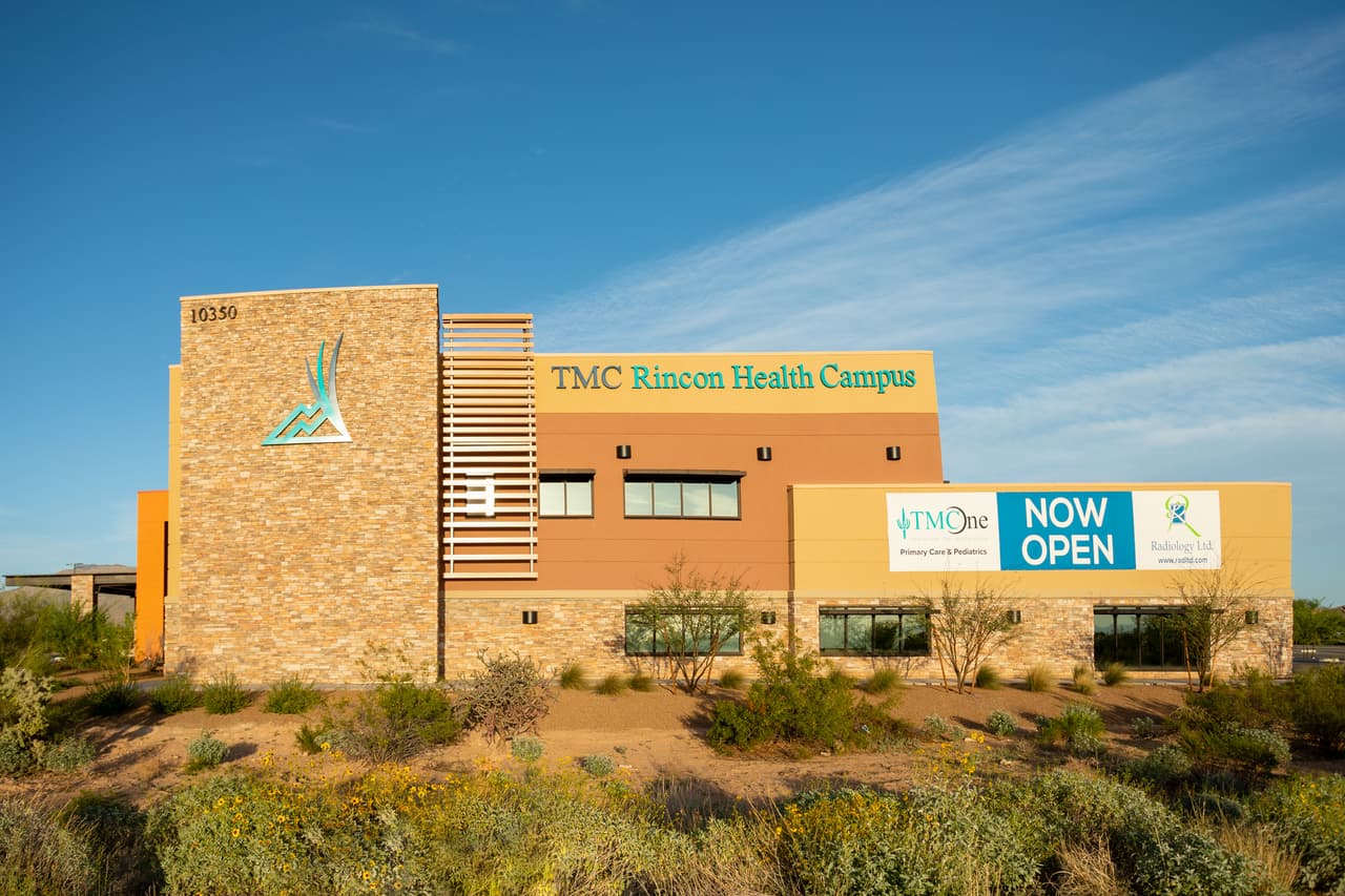 El 
<i>Rincon Neighborhood Hospital</i> contará con 60 camas.
<a href="https://goo.gl/maps/Bx7renhsZ9AU5fgB7" target="_blank">El hospital estará ubicado cerca de la intersección de Drexel y Houghton en el sureste de Tucson, Arizona. </a>
<br>