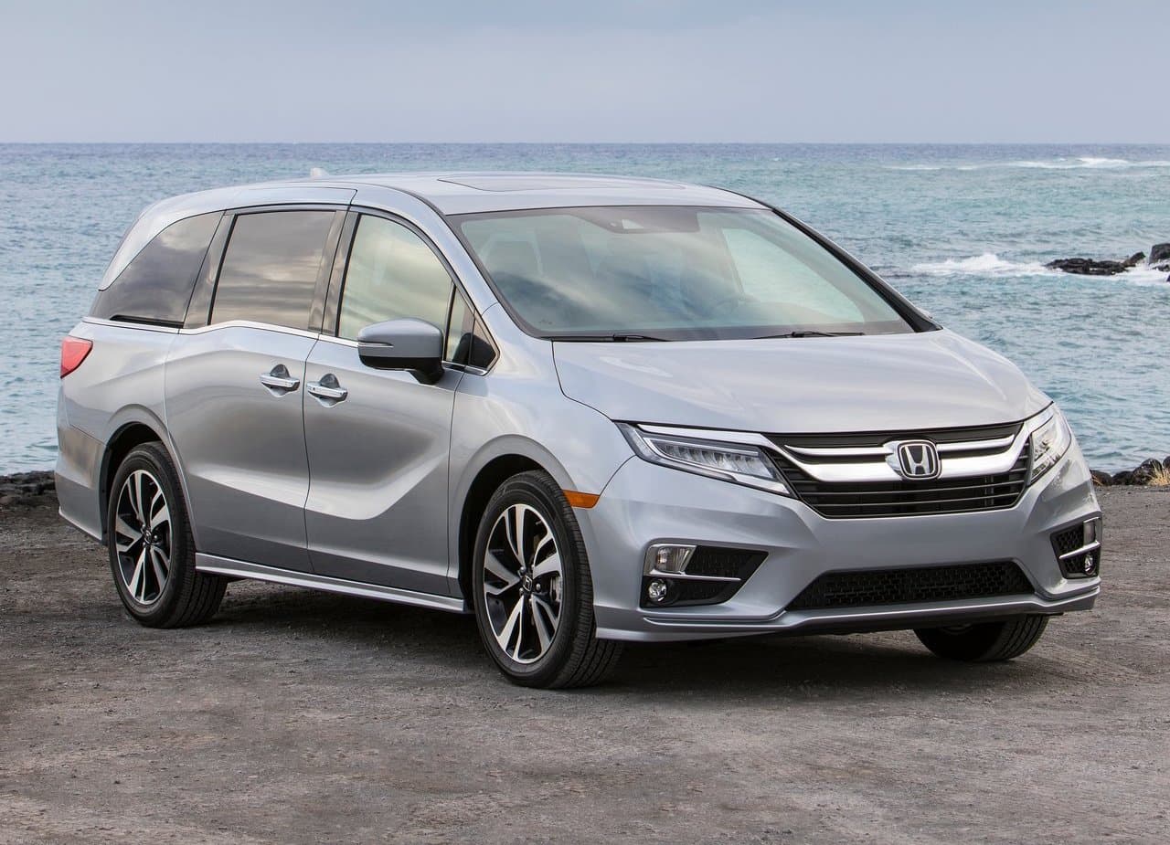 La Honda Odyssey se ubica entre los mejores minivanes gracias a su sofisticada cabina, amplitud general y rendimiento excepcional. Se trata de un vehículo que los propietarios siguen utilizando aún cuando los pequeños de la casa dejan de ser pequeños.
<br>
<br>En imagen: Honda Odyssey 2018