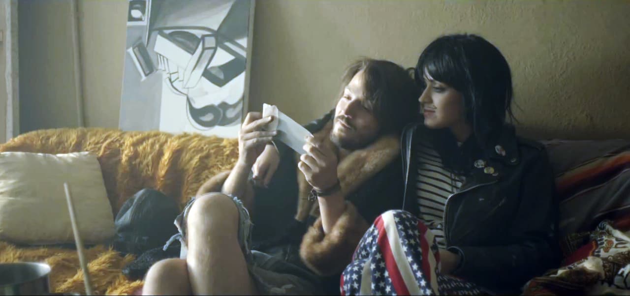 Diego Luna también ha participado en videos musicales, solo que él protagonizó un clip de Katy Perry.