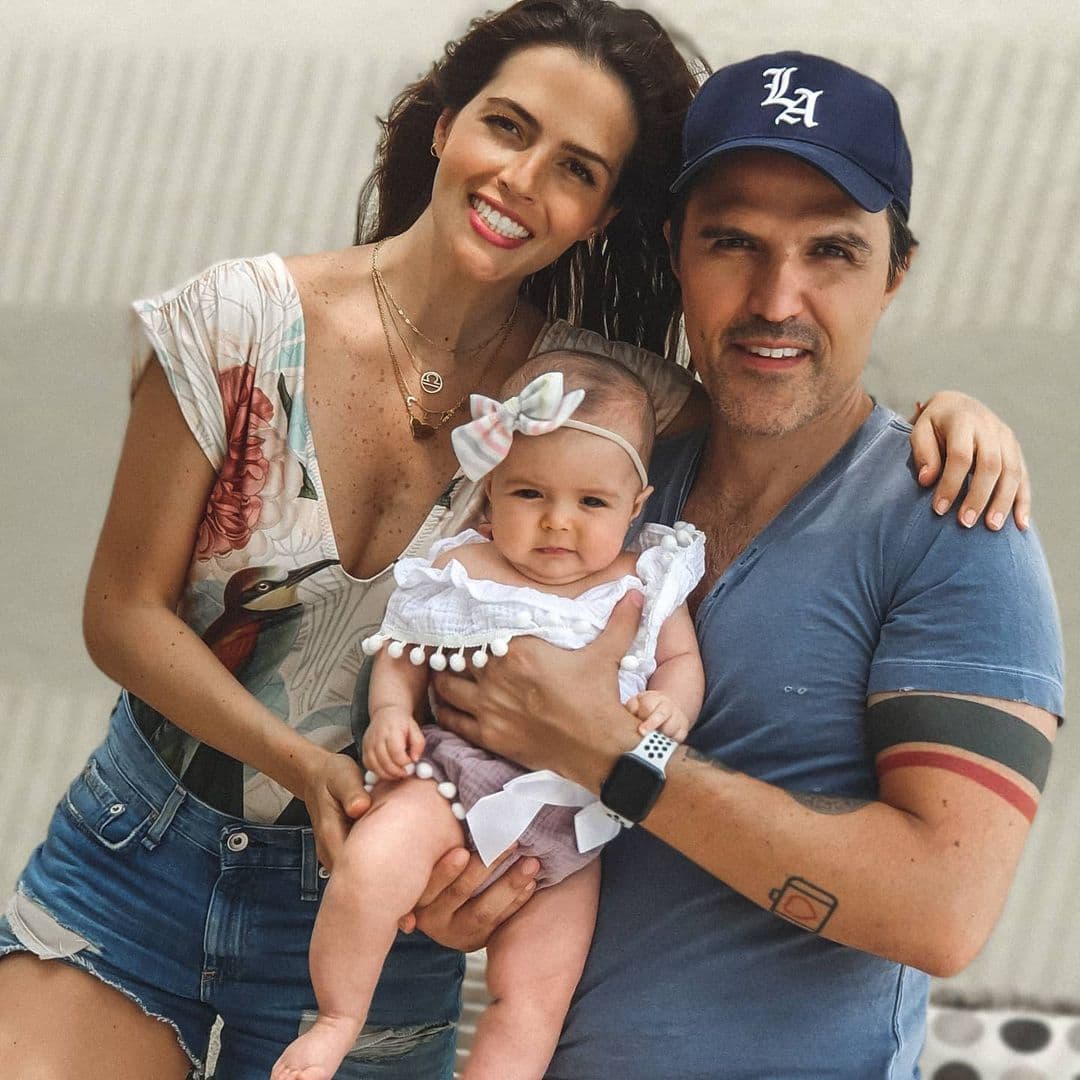La familia de 
<b><a href="https://www.univision.com/temas/claudia-alvarez">Claudia Álvarez</a></b> está creciendo, pues 
<b>nuevamente está embarazada</b>, así lo anunció el pasado 5 de septiembre a través de redes sociales.