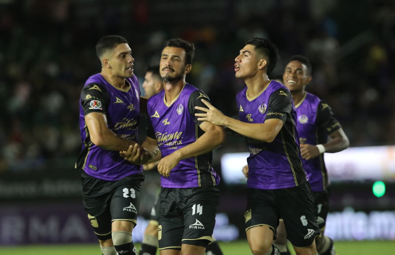 Oswaldo Alanís, al 86', hizo el gol de la ventaja definitiva y así consiguió la primera victoria de los morados en el torneo.