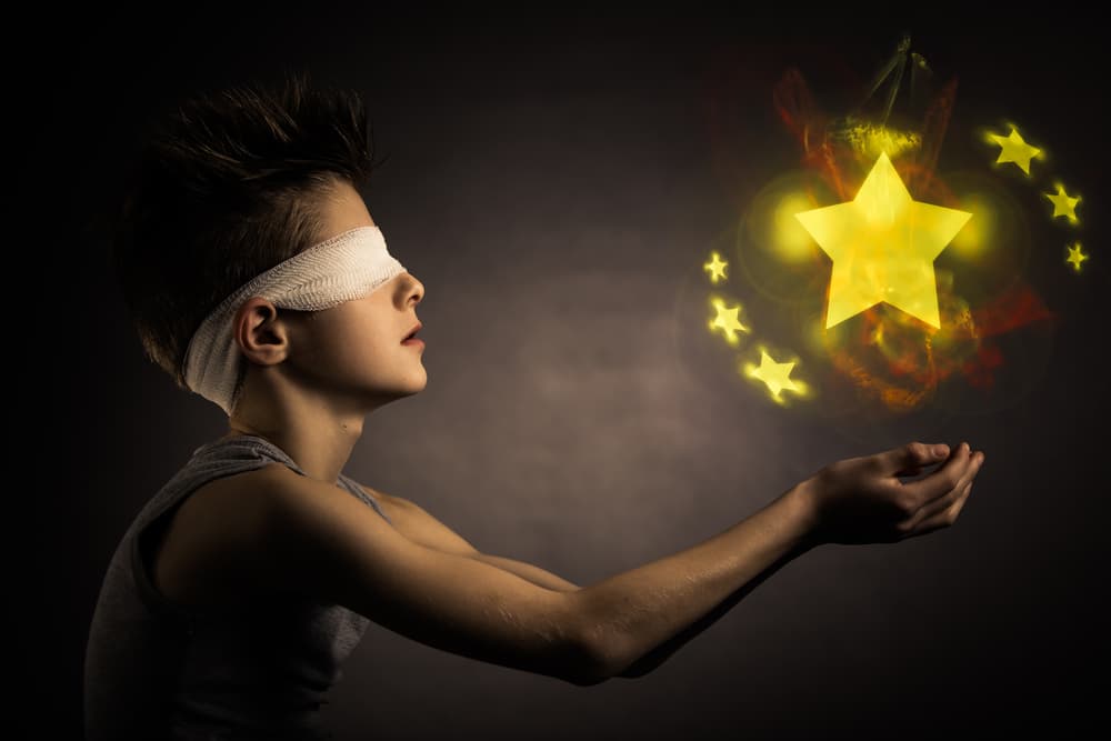 En este Mes del Mono se acentúa tu compatibilidad amorosa con el Mono
<br>
<b>Oportunidades que debes aprovechar este mes:</b> tu sexto sentido, los sueños y revelaciones, las inspiraciones que vas a tener y que te pueden conducir a la fortuna, el amor y nuevas oportunidades de desarrollo en tu vida.
<br>
<b>Peligros que debes evitar:</b> los encuentros con personas desagradables, las discusiones de tipo religioso o político con gentes fanatizadas que simplemente no te van a escuchar y tratarán de imponer sus puntos de vista y creencias causando problemas en tu familia.
<br>