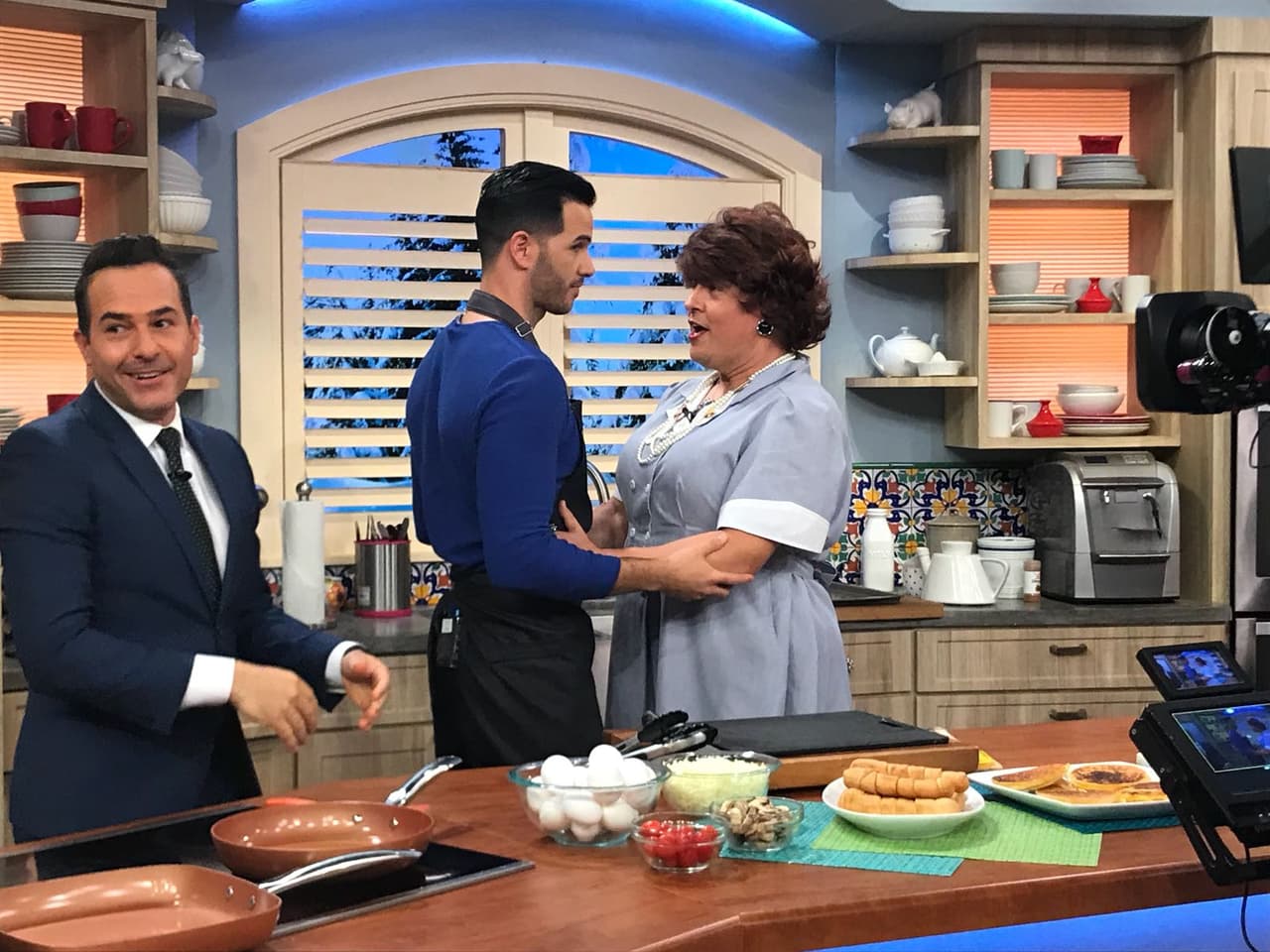 El chef Jesús la saludó cariñosamente, hace un año ya que no se veían.